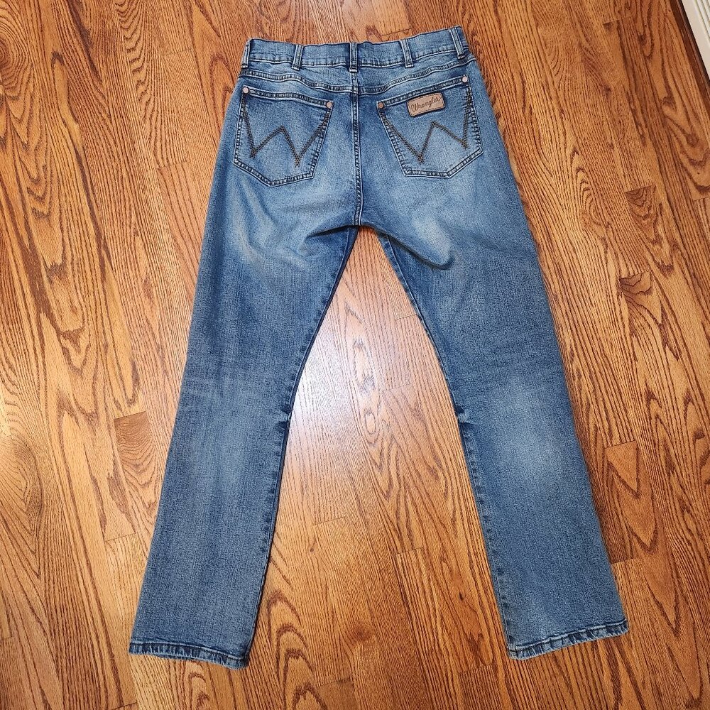 Wrangler Men's Retro Slim Boot Cut Jeans, 31x32 - Picture 3 of 6